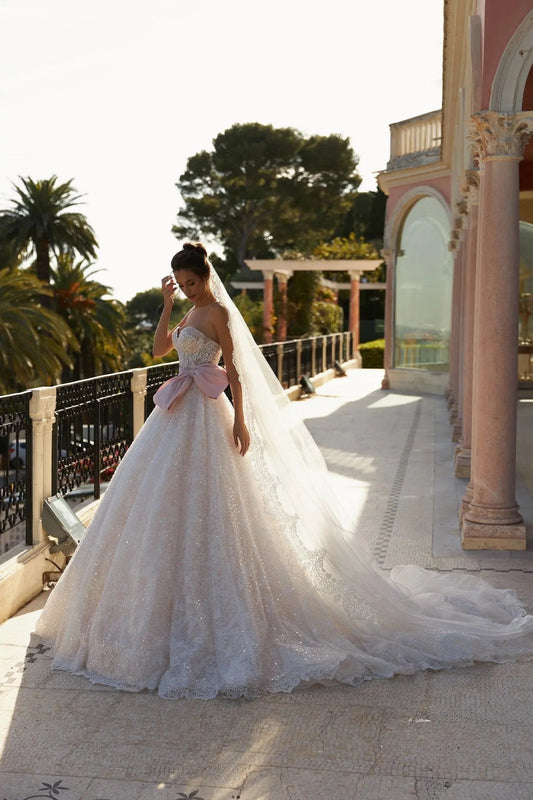 Discover the exclusivity of the Garnet wedding dress - violetta - bridal