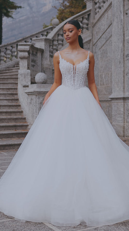 Fabiana princess silhouette lace dress