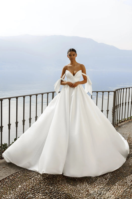 Elegant wedding dress Agnes - violetta - bridal