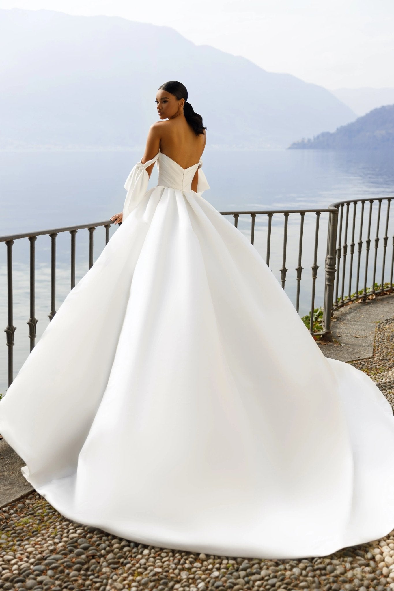 Elegant wedding dress Agnes - violetta - bridal