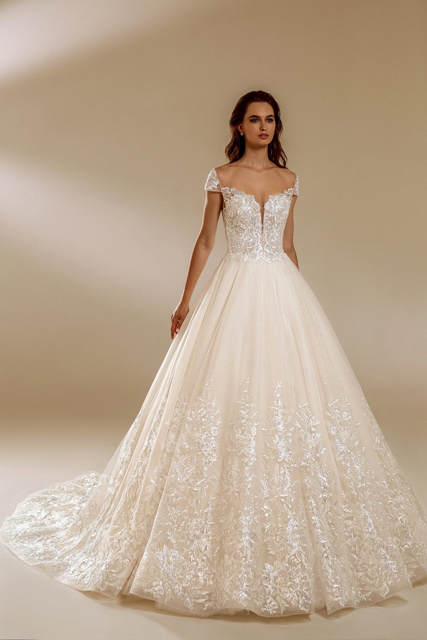 Elegant wedding dress Esmeralda - violetta - bridal