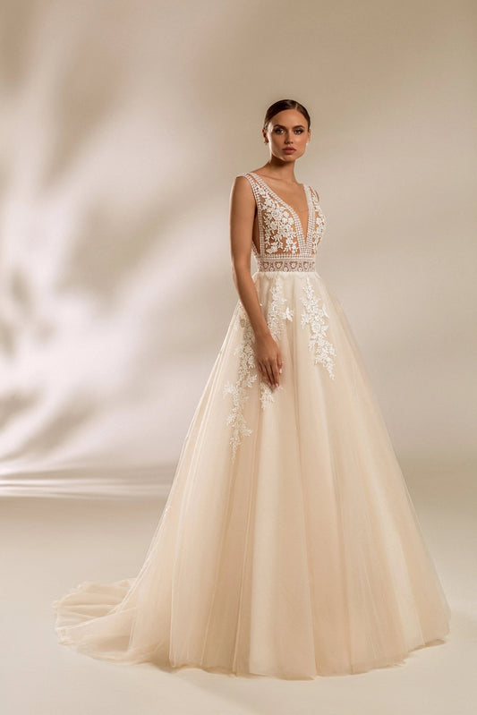 Elizabetee unique wedding dress style - violetta - bridal