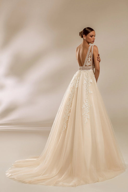 Elizabetee unique wedding dress style - violetta - bridal