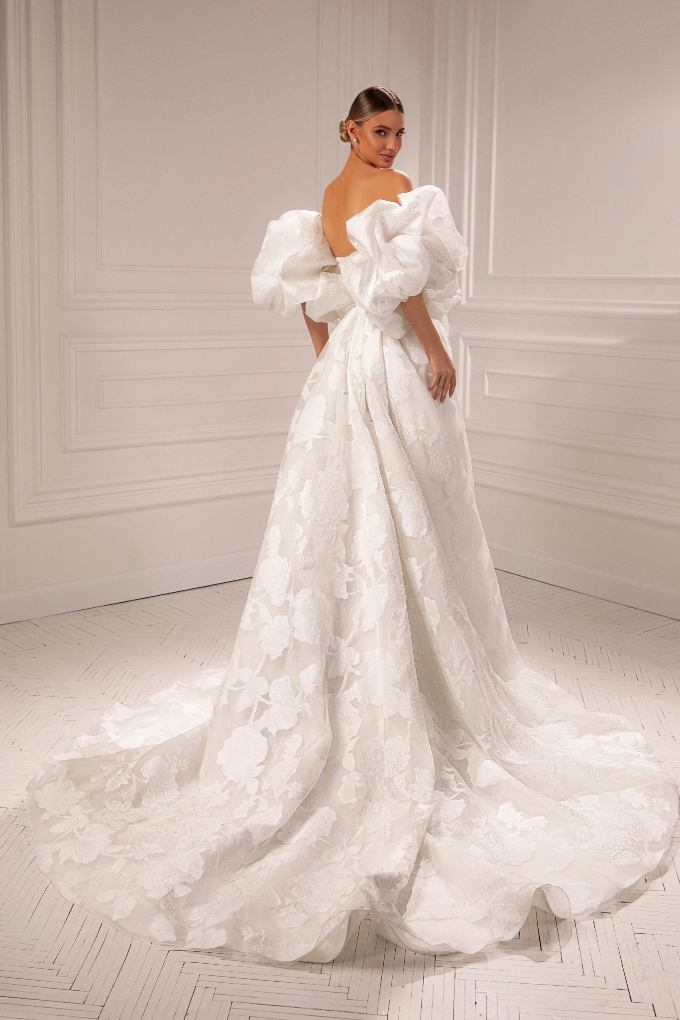 Jolanda princess silhouette dress - violetta - bridal