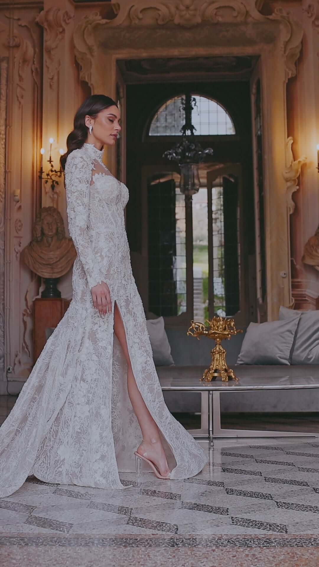 Discover the Elegance of Rita with Lining